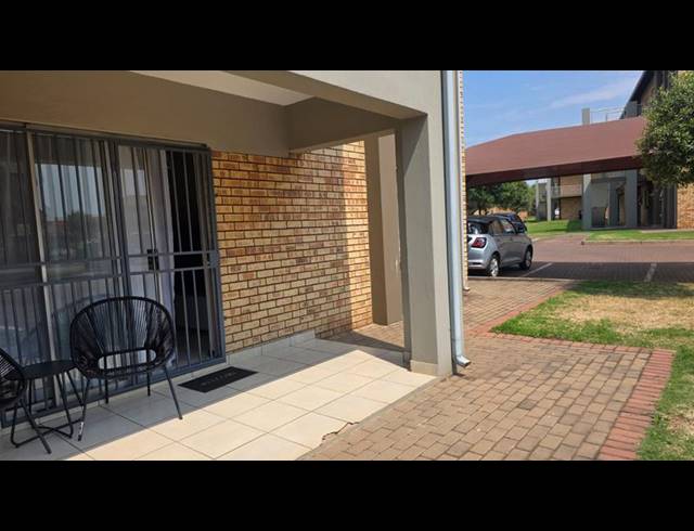 2 BEDROOM APARTMENT FOR SALE IN STONERIDGE